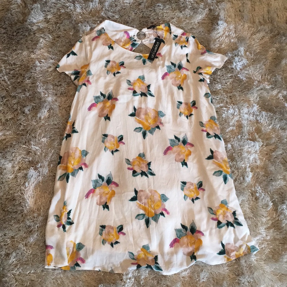 Gorgeous white sundress with pockets, medium!